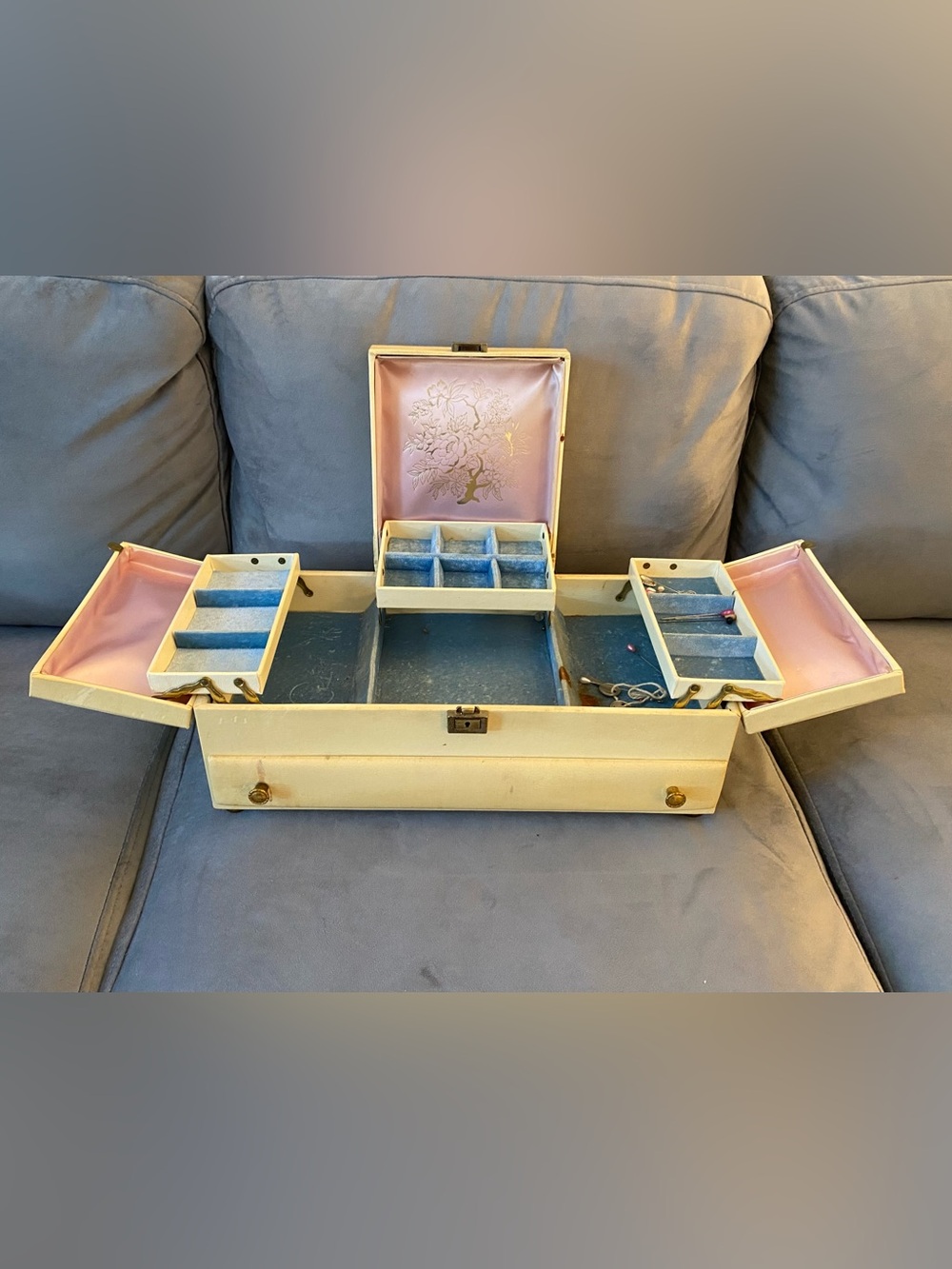 Vintage Lady Buxton Jewelry Box Large Tan Vinyl Tri Fold Open With Keys